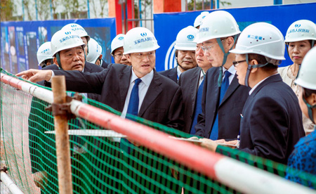 张竣荣获2016中国优秀医院院长荣誉称号-新