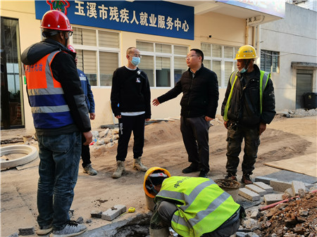 ���Ͼ�С�������ֳ����������Ҷ�����ʩ����λ��Ա������