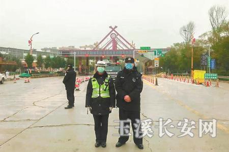 抗疫夫妻李绍奇、马丽亚难忘的合照