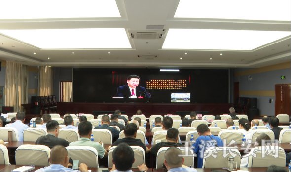 工作简讯第69期新平县政法队伍集中观看《代价》869