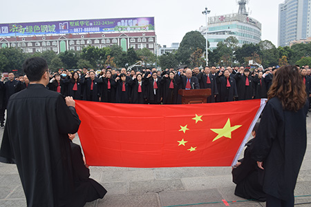 Ϊ��ǿȫ�й����ʦ�����θк�ʹ���У�ÿ�ꡰ�ܷ������ܡ��ڼ䣬���ж�����֯��չ��ʦ�������Ļ��