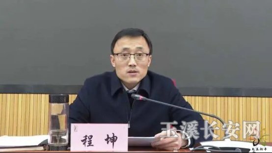 ��ƽ�����򱨵�2�� ��ƽ���ٿ�������������ִ����Ե㹤���ƽ�����ҵ����ѵ��133